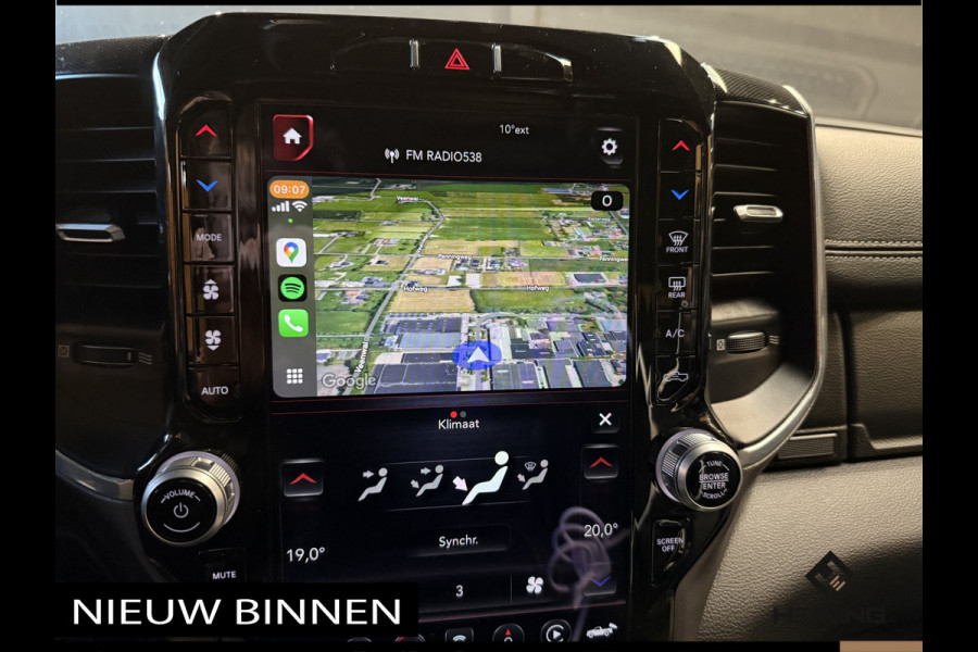 Dodge Ram 1500 5.7 V8 4x4 Crew Cab Laramie Sport. Black Edition. Apple-carplay. Navi. Pano. NAP