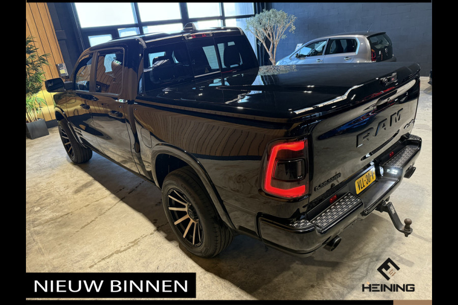 Dodge Ram 1500 5.7 V8 4x4 Crew Cab Laramie Sport. Black Edition. Apple-carplay. Navi. Pano. NAP