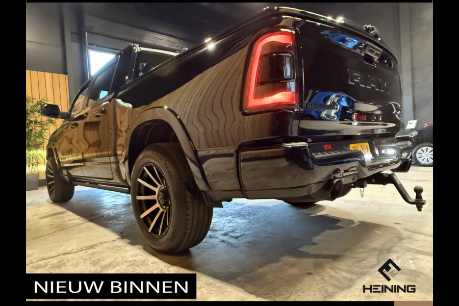 Dodge Ram 1500 5.7 V8 4x4 Crew Cab Laramie Sport. Black Edition. Apple-carplay. Navi. Pano. NAP
