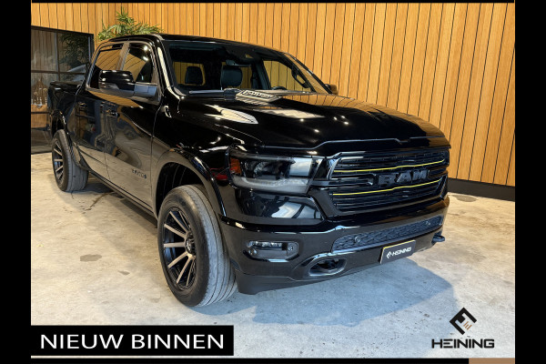 Dodge Ram 1500 5.7 V8 4x4 Crew Cab Laramie Sport. Black Edition. Apple-carplay. Navi. Pano. NAP