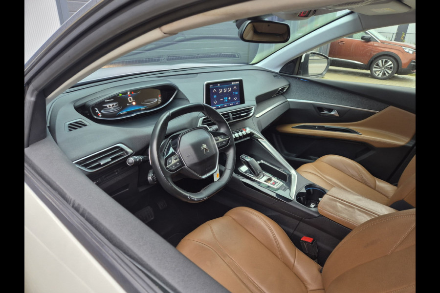 Peugeot 5008 1.2 PureTech Allure Pano / Leder / Auto / ACTIE