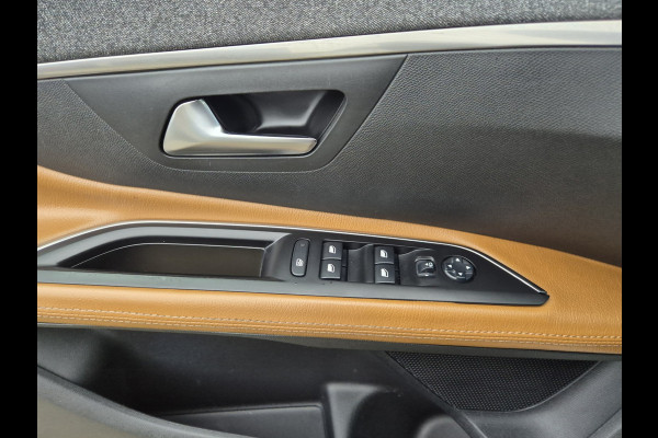 Peugeot 5008 1.2 PureTech Allure Pano / Leder / Auto / ACTIE