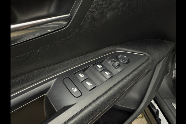 Peugeot 5008 1.2 PureTech GT-Line / Leder / NAP / ACTIE!