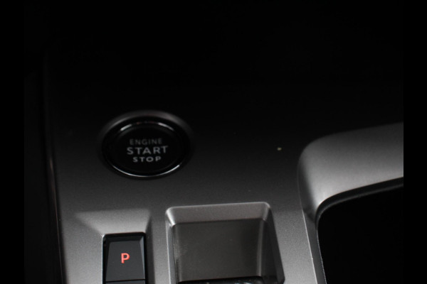 Peugeot 308 1.2 PureTech 130pk Automaat GT SW Climate control Adaptive cruise control Parkeersensoren Achteruitrijcamera Navigatie Voorstoelen verwarmd LED Apple Carplay/ Android Auto