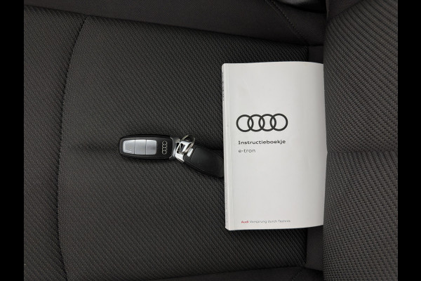 Audi e-tron 50 Quattro *ELECTRO-MOTOR AUDIBLE* Launch edition 71 kWh [ 3-Fase ] {SOH-100%} (INCL-BTW) Aut. *FULL-LED | DIGI-COCKPIT | NAVI-FULLMAP | HEATED-COMFORTSEATS | KEYLESS | AUDI-SOUND | SHIFT-PADDLES | ECC | PDC | CRUISE | 20''ALU*