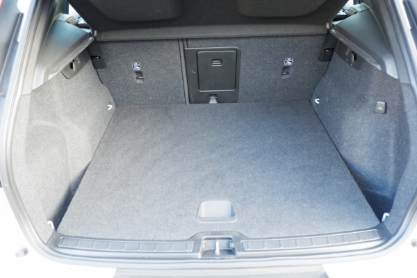 Volvo XC40 1.5 T2 Business Pro / INCL. 12 mnd BOVAG / Semi elektrische trek