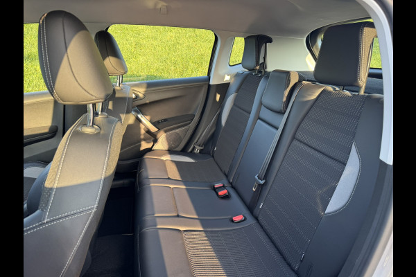 Peugeot 2008 1.2 PureTech Allure Navi | Apple Carplay | Camera | 16'' LMV