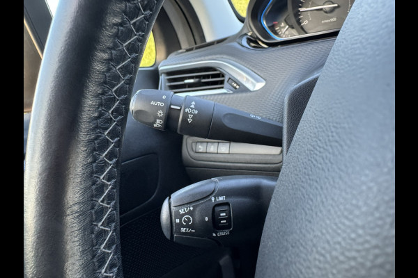 Peugeot 2008 1.2 PureTech Allure Navi | Apple Carplay | Camera | 16'' LMV