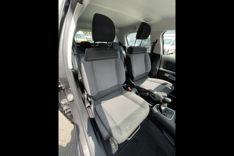 Citroën C3 82pk Shine (Camera - Navigatie - Automatische Airco - Apple Carplay - LED - Lichtmetalen velgen)