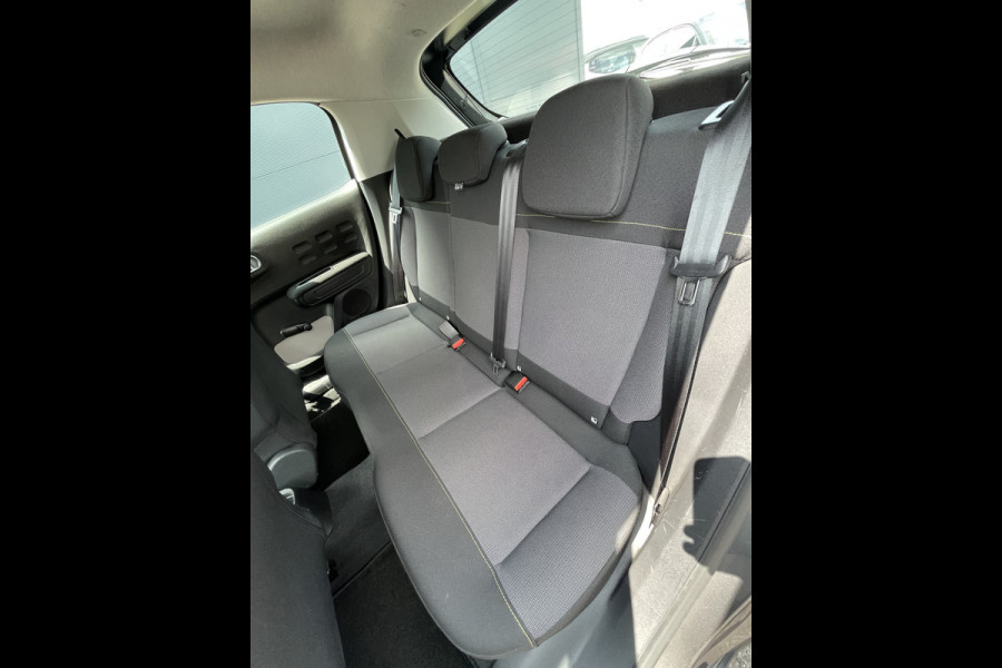 Citroën C3 82pk Shine (Camera - Navigatie - Automatische Airco - Apple Carplay - LED - Lichtmetalen velgen)