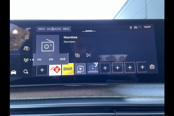 Peugeot 3008 136pk Hybrid GT First Edition (Camera - Elektrische klep - Keyless Entry Stoel-/-stuurwielverwarming - Parkeersensoren V+A - Ada