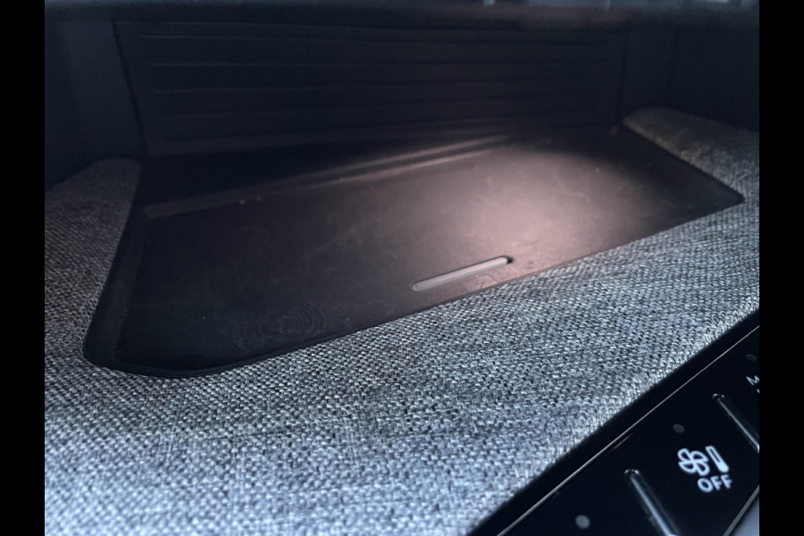 Peugeot 3008 136pk Hybrid GT First Edition (Camera - Elektrische klep - Keyless Entry Stoel-/-stuurwielverwarming - Parkeersensoren V+A - Ada
