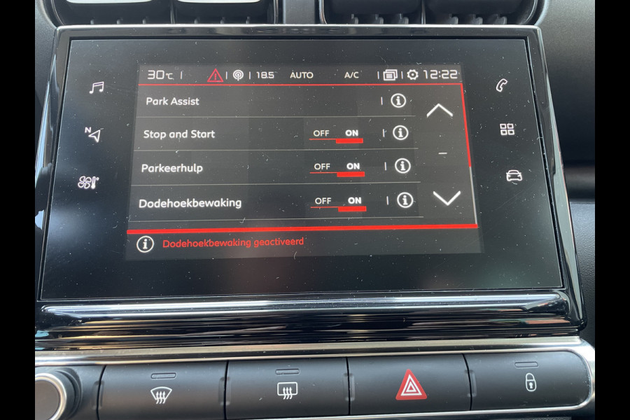 Citroën C3 Aircross 110pk Shine (Camera - Parkeersensoren V+A - Navigatie - Dodehoek detectie - Apple Carplay - Automatische Airco)