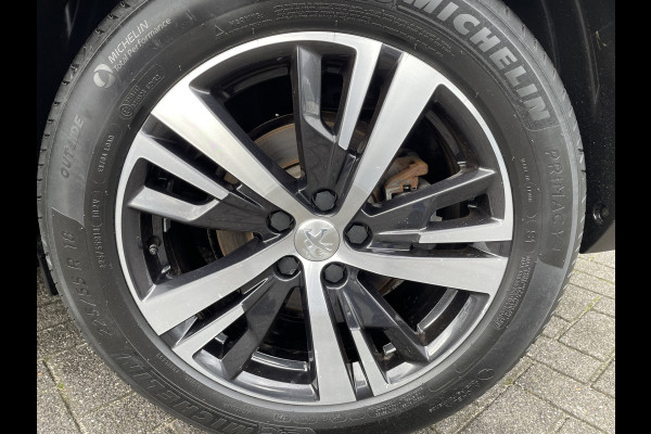 Peugeot 5008 130pk Road Trip (Elektrisch Schuifdak - Elektrische klep - Keyless Entry - Camera - Apple Carplay - Navigatie - Automatische Air