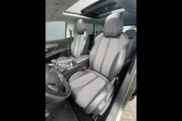 Peugeot 5008 130pk Road Trip (Elektrisch Schuifdak - Elektrische klep - Keyless Entry - Camera - Apple Carplay - Navigatie - Automatische Air