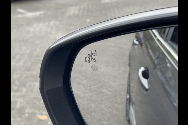 Peugeot 3008 225pk HYbrid GT Pack (Elektrisch schuifdak - Leder incl verwarming/massage/ geheugen - Focal Electra - NightVision - 360gr Camer