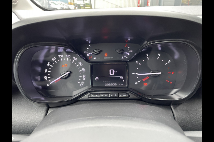 Citroën C3 Aircross 110pk Feel (Navigatie - Automatische Airco - LED - Apple Carplay - Parkeersensoren - Cruise Controle)
