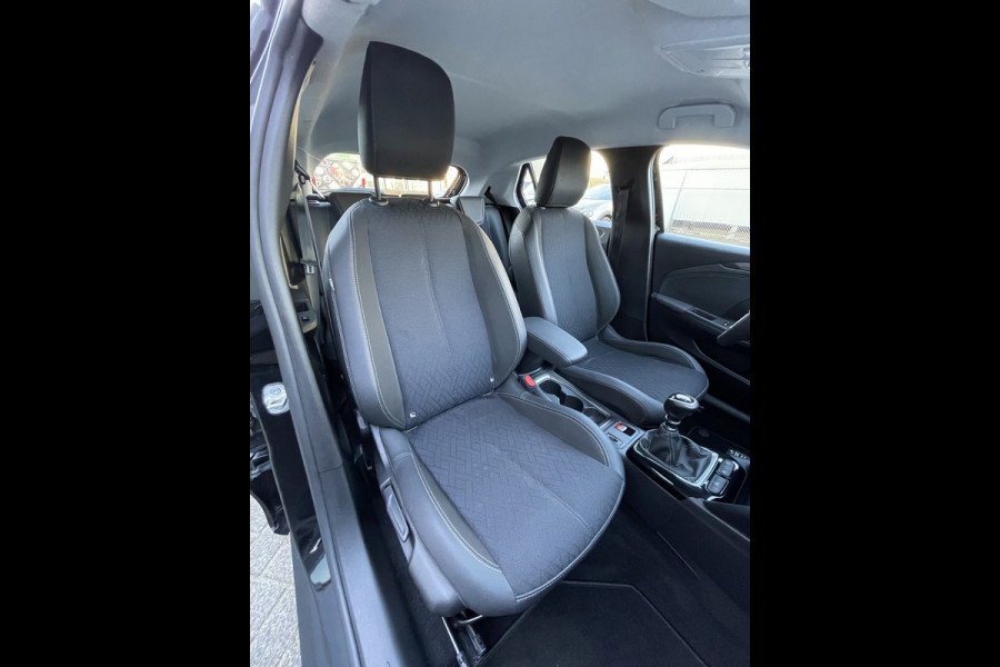 Opel Corsa 100pk Elegance (Camera - LED - Parkeersensoren V+A - Keyless - Navigatie - Dodehoekdetectie- Apple Carplay)