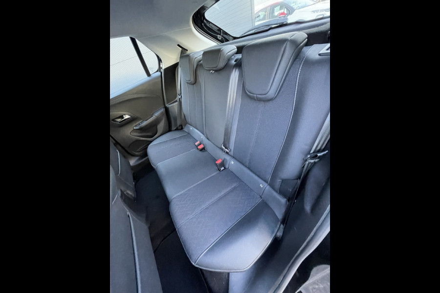 Opel Corsa 100pk Elegance (Camera - LED - Parkeersensoren V+A - Keyless - Navigatie - Dodehoekdetectie- Apple Carplay)