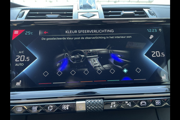 DS Ds 7 Crossback 300pk 4x4 Rivoli (Elektrisch Schuifdak - Leder incl verwarming/koeling/massage/geheugen - Trekhaak - Focal Electra - Elektrische