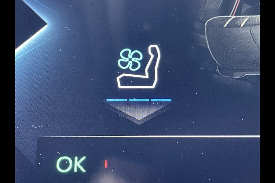 DS Ds 7 Crossback 300pk 4x4 Rivoli (Elektrisch Schuifdak - Leder incl verwarming/koeling/massage/geheugen - Trekhaak - Focal Electra - Elektrische