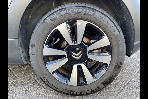 Citroën C3 110pk Max (Camera - Keyless Entry - LED - Automatische Airco - Apple Carplay - Navigatie - Parkeersensoren)
