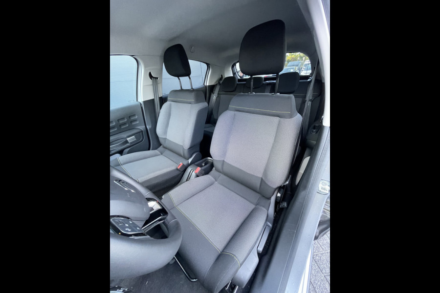 Citroën C3 110pk Max (Camera - Keyless Entry - LED - Automatische Airco - Apple Carplay - Navigatie - Parkeersensoren)