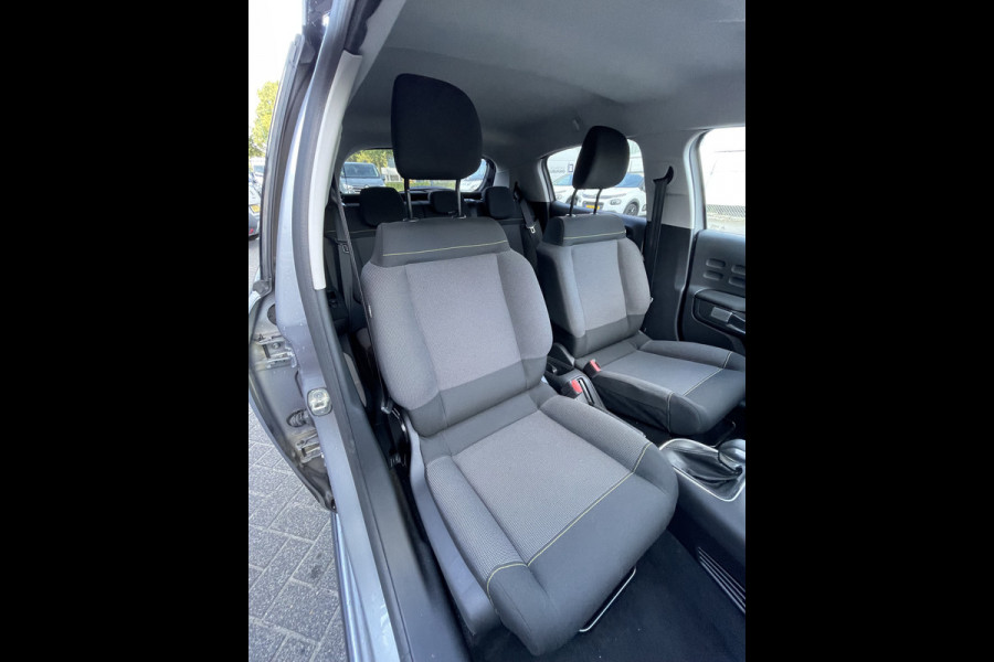 Citroën C3 110pk Max (Camera - Keyless Entry - LED - Automatische Airco - Apple Carplay - Navigatie - Parkeersensoren)