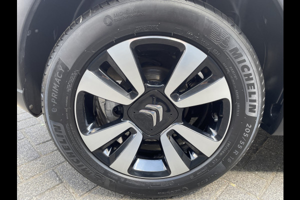 Citroën C3 110pk Max (Camera - Keyless Entry - LED - Apple Carplay - Navigatie - Automatische Airco - Parkeersensoren)