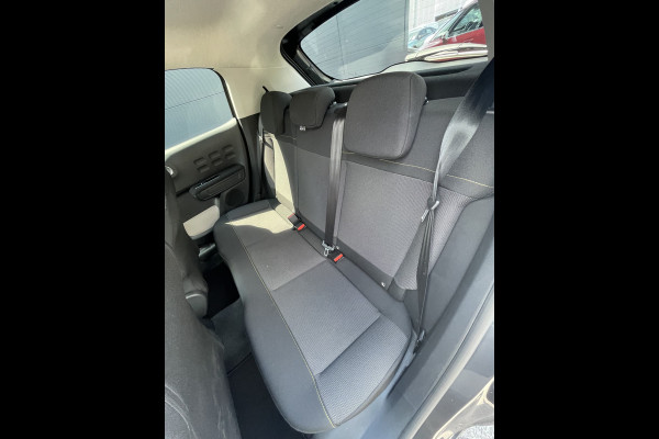 Citroën C3 110pk Max (Camera - Keyless Entry - LED - Apple Carplay - Navigatie - Automatische Airco - Parkeersensoren)