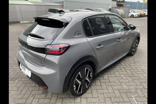 Peugeot 208 100pk GT (Camera - Keyless Entry - Parkeersensoren V+A - LED - i-cockpit - Automatische Airco - Navigatie - Apple Carplay)
