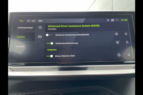 Peugeot 208 100pk GT (Camera - Keyless Entry - Parkeersensoren V+A - LED - i-cockpit - Automatische Airco - Navigatie - Apple Carplay)