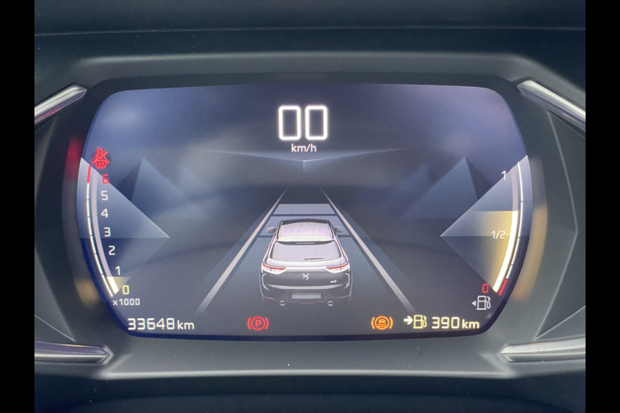 DS Ds 3 Crossback 100pk Performance Line (Camera - Stoelverwarming - Automatische Airco - Navigatie - Apple Carplay)