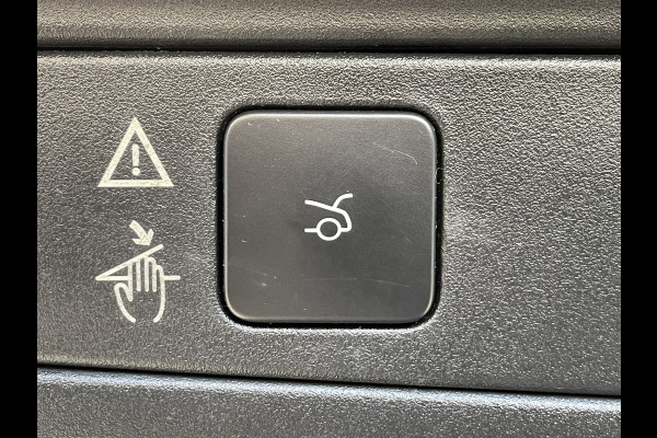 Citroën C4 Picasso 130pk Feel (Trekhaak - Elektrische klep - Keyless Entry - Camera - Apple Carplay - Automatische Airco - Navigatie)