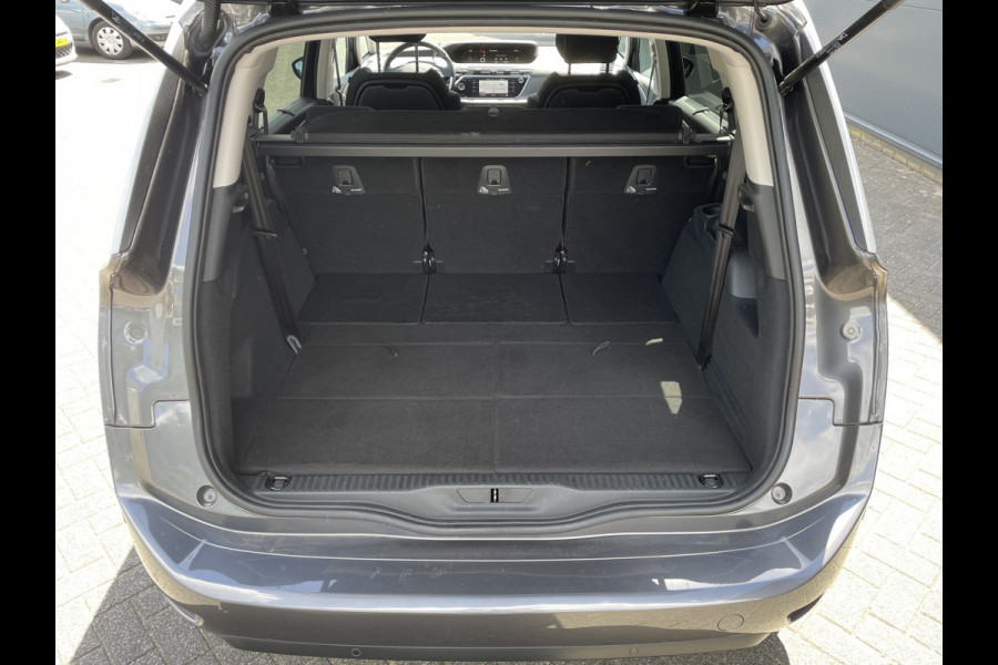 Citroën Grand C4 Spacetourer 130pk Shine (Camera - Keyless Entry - Parkeersensoren V+A - Dodehoek detectie - Automatisch Parkeren - Navigatie - Apple Carplay