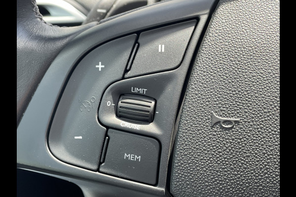 Citroën Grand C4 Spacetourer 130pk Shine (Camera - Keyless Entry - Parkeersensoren V+A - Dodehoek detectie - Automatisch Parkeren - Navigatie - Apple Carplay