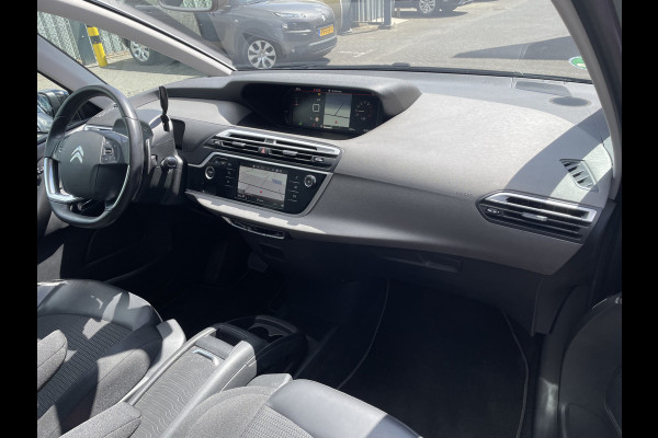 Citroën Grand C4 Spacetourer 130pk Shine (Camera - Keyless Entry - Parkeersensoren V+A - Dodehoek detectie - Automatisch Parkeren - Navigatie - Apple Carplay
