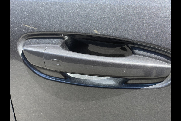 Citroën Grand C4 Spacetourer 130pk Shine (Camera - Keyless Entry - Parkeersensoren V+A - Dodehoek detectie - Automatisch Parkeren - Navigatie - Apple Carplay