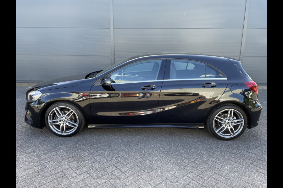 Mercedes-Benz A-Klasse 160 Ambition (Elektrisch Schuifdak - LED koplampen - AMG pakket - Navigatie - Parkeersensoren V+A - Airco - Sportstoelen)