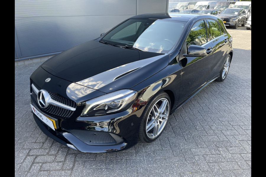 Mercedes-Benz A-Klasse 160 Ambition (Elektrisch Schuifdak - LED koplampen - AMG pakket - Navigatie - Parkeersensoren V+A - Airco - Sportstoelen)