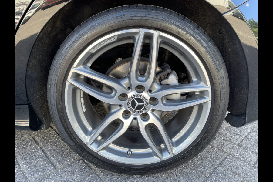 Mercedes-Benz A-Klasse 160 Ambition (Elektrisch Schuifdak - LED koplampen - AMG pakket - Navigatie - Parkeersensoren V+A - Airco - Sportstoelen)