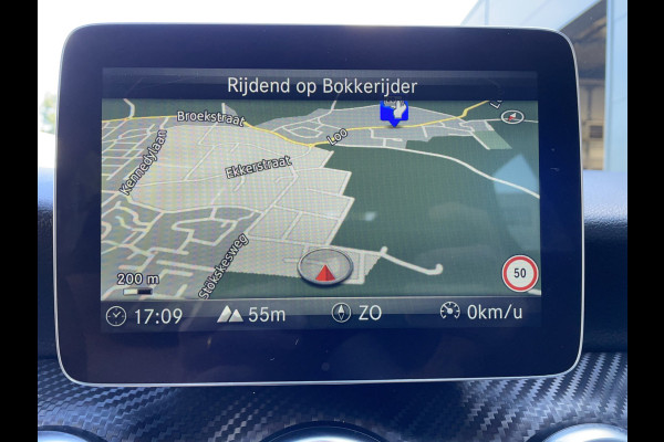 Mercedes-Benz A-Klasse 160 Ambition (Elektrisch Schuifdak - LED koplampen - AMG pakket - Navigatie - Parkeersensoren V+A - Airco - Sportstoelen)