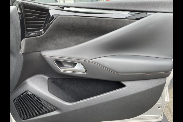 DS DS 4 130pk Performance Line+ (Camera - Keyless Entry - Adaptieve Cruise Controle - Automatische Airco - Navigatie - Apple Carplay - D