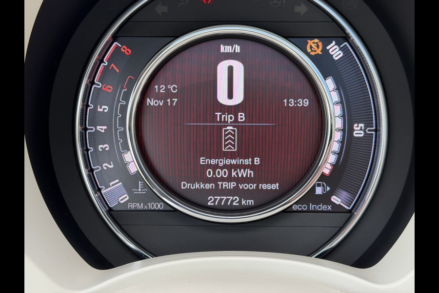 Fiat 500 70pk Hybrid Dolcevita (Automatische Airco - Navigatie - 16" velgen - Panoramadak - Apple Carplay - Parkeersensoren - Leder/stof)