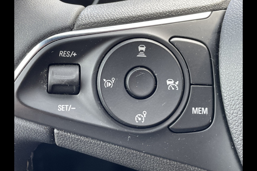 Opel Mokka 130pk Ultimate (Camera - Keyless Entry - Parkeersensoren V+A - Navigatie - LED - Automatische Airco - Apple Carplay -Adaptieve C