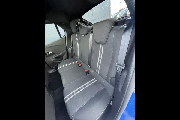 Opel Corsa 130pk GS (Panoramadak - Camera - Keyless Entry - Stoel-/-stuurverwarming - Parkeersensoren V+A - LED - Automatische Airco - Navi