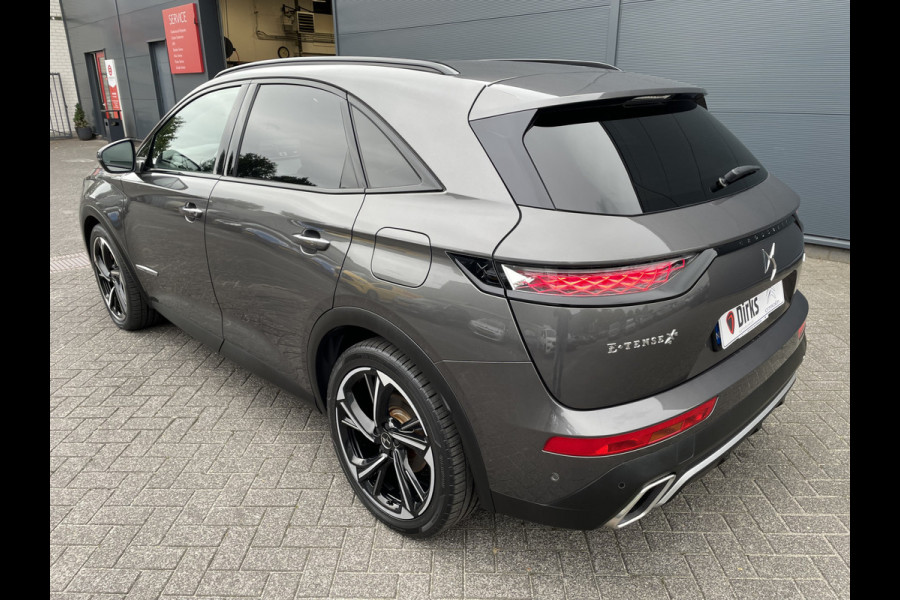 DS Ds 7 Crossback 300pk 4x4 Louvre (Elektrisch Schuifdak - Leder incl verwarming/koeling/massage/geheugen - Elektrische Klep - Camera - Keyless En