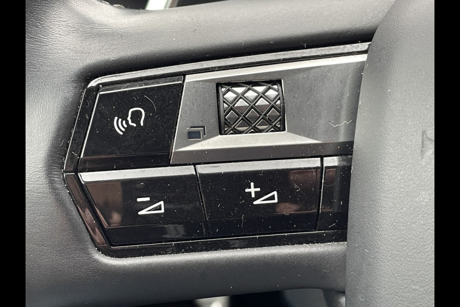 DS Ds 7 Crossback 300pk 4x4 Louvre (Elektrisch Schuifdak - Leder incl verwarming/koeling/massage/geheugen - Elektrische Klep - Camera - Keyless En