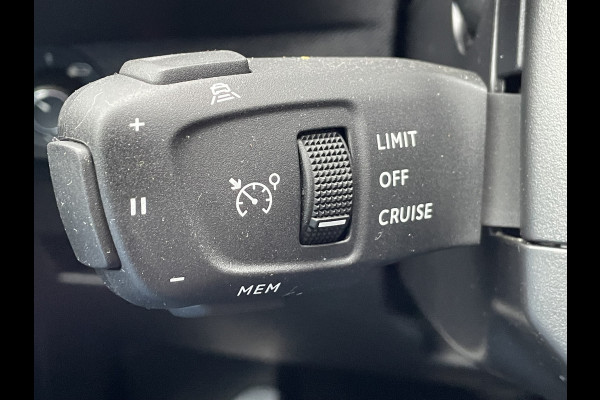 DS Ds 7 Crossback 300pk 4x4 Louvre (Elektrisch Schuifdak - Leder incl verwarming/koeling/massage/geheugen - Elektrische Klep - Camera - Keyless En