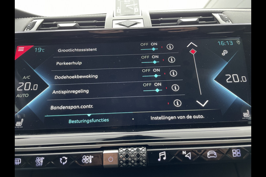 DS Ds 7 Crossback 300pk 4x4 Louvre (Elektrisch Schuifdak - Leder incl verwarming/koeling/massage/geheugen - Elektrische Klep - Camera - Keyless En